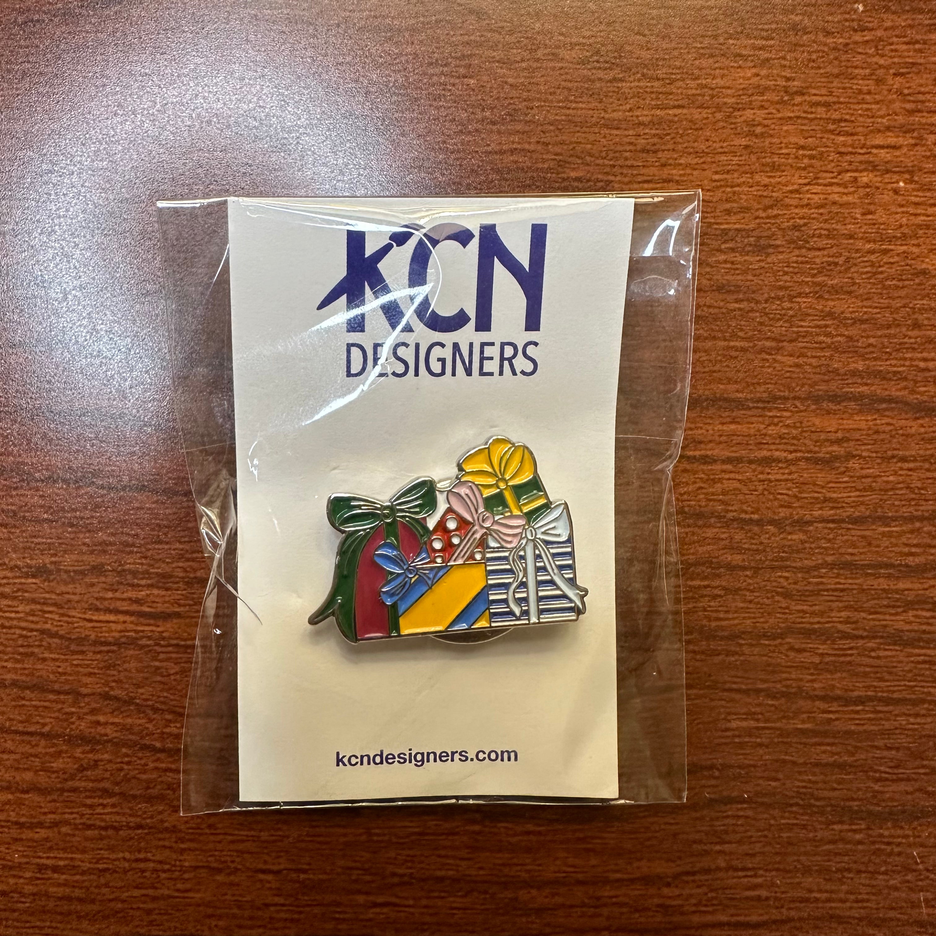 Present Pile Needle Minder The Needlepoint Clubhouse